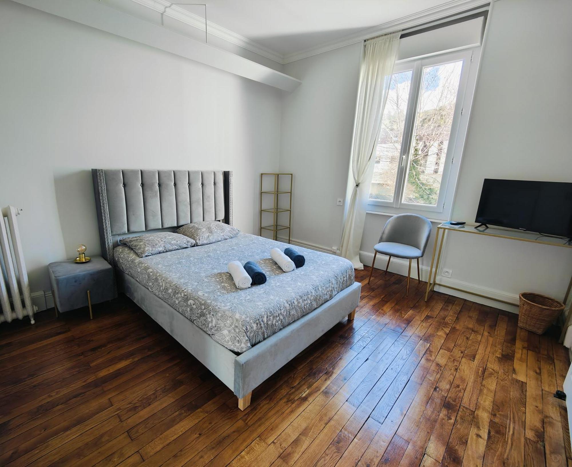 Self-Checkin Town House - Rooms To Rent In A Beautiful Modern Town House - Not A Hotel - Location De Chambres Avec Arrivee En Autonomie - Extra Fee For Sheets And Towels - Private Parking - Check Your Plateform Inbox And Follow Check-In Instructions Saint-Romain-en-Gal Exterior foto