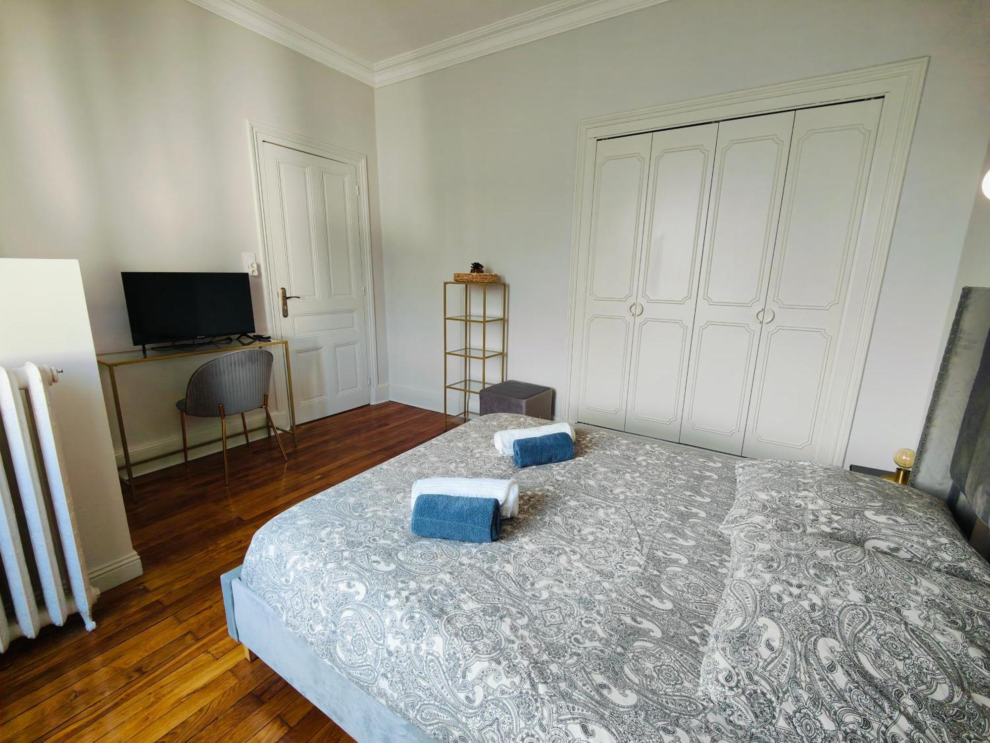 Self-Checkin Town House - Rooms To Rent In A Beautiful Modern Town House - Not A Hotel - Location De Chambres Avec Arrivee En Autonomie - Extra Fee For Sheets And Towels - Private Parking - Check Your Plateform Inbox And Follow Check-In Instructions Saint-Romain-en-Gal Exterior foto